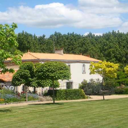 Chambres D'Hotes Au Gite De La Pommeraie Landeronde Eksteriør bilde